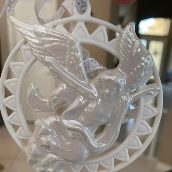 Wedgewood Angel Luster Holiday Christmas Ornament - Picture 8 of 8